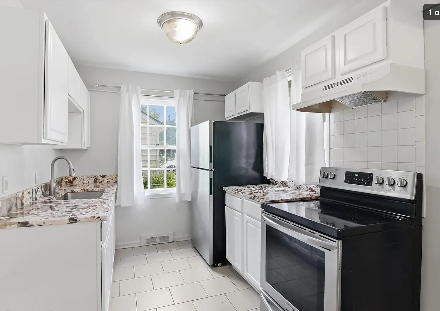 2 bed, 827 sqft, $1,475 — Photo 1