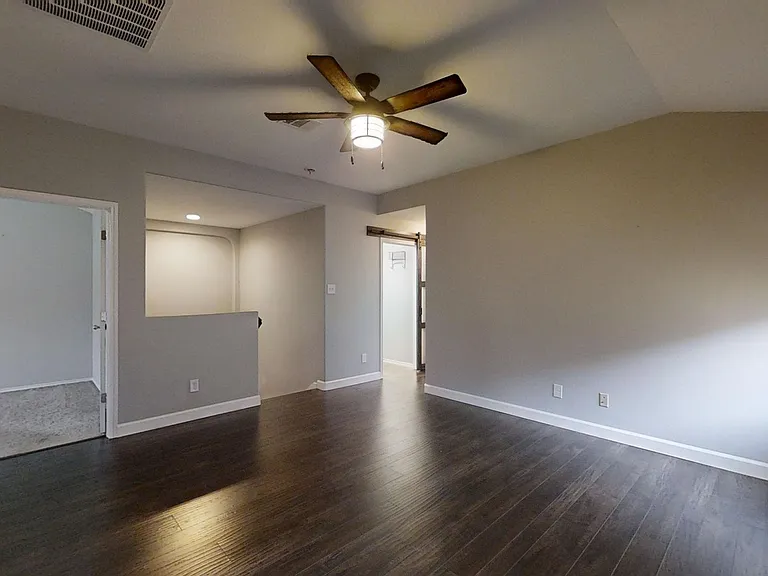 2915 Thunder Gulch — Photo 25