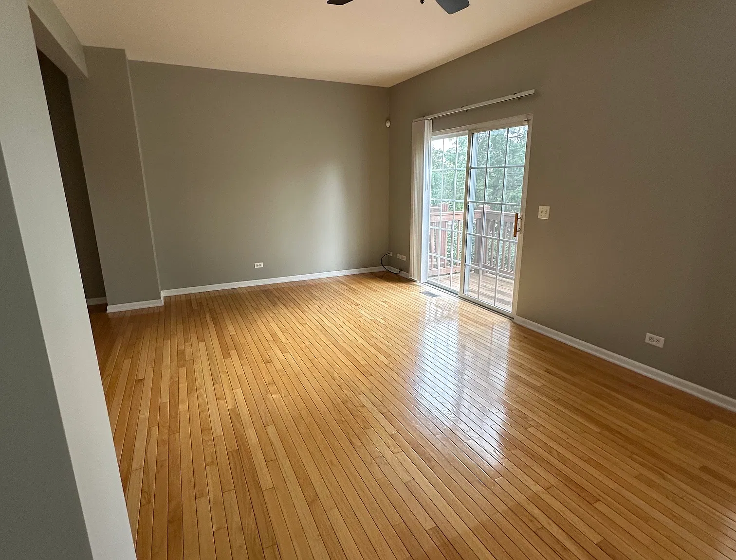 3 bed, 2.5 bath, 1546 sqft, $2,495 — Photo 4