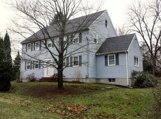 13 Main St, Groveland, MA 01834