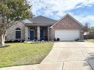 807 Ridgecrest Rd, Grand Prairie, TX 75052