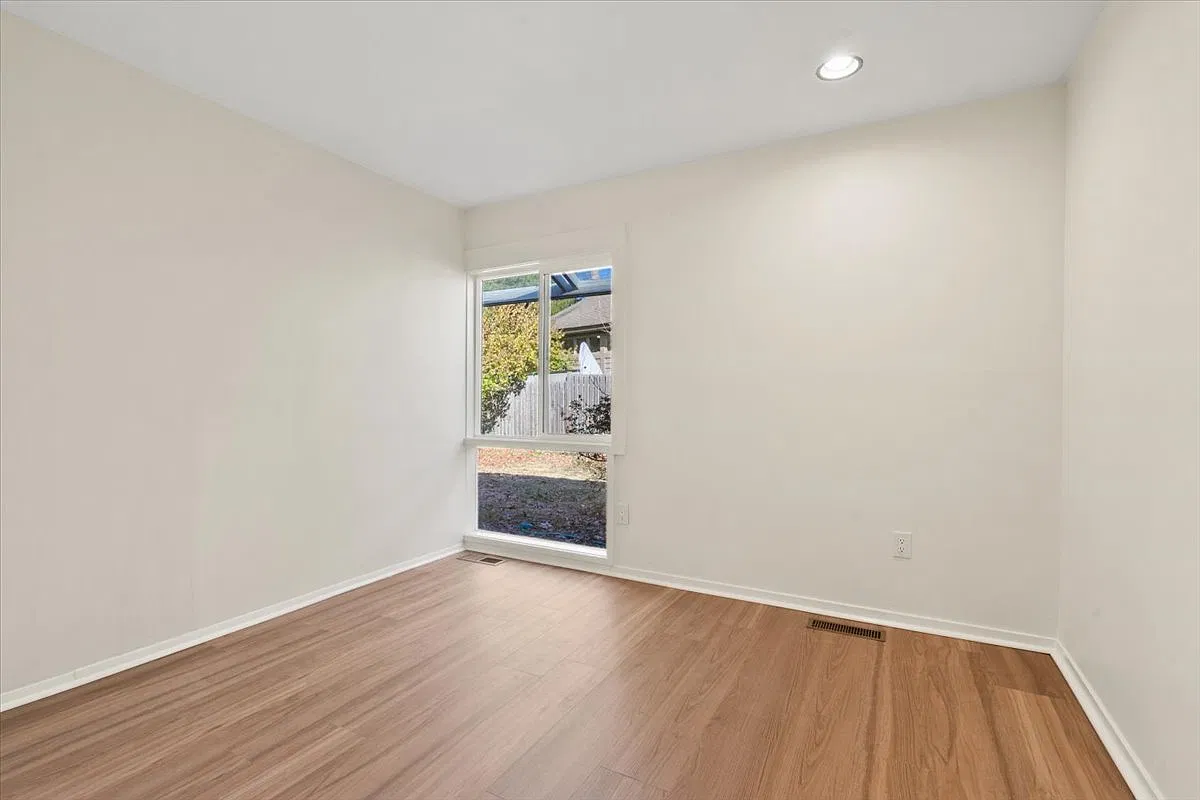 10116 Parkwood Terrace — Photo 1