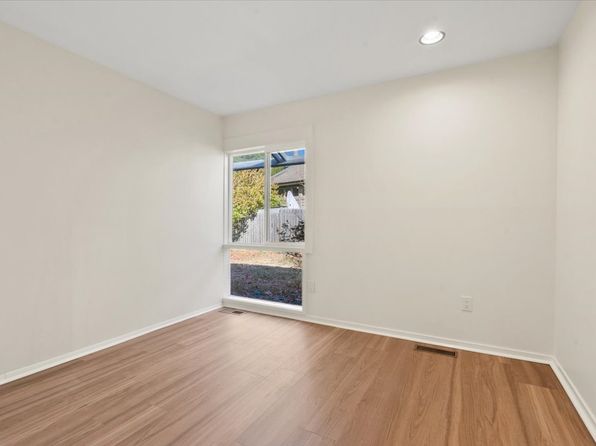 10116 Parkwood Ter