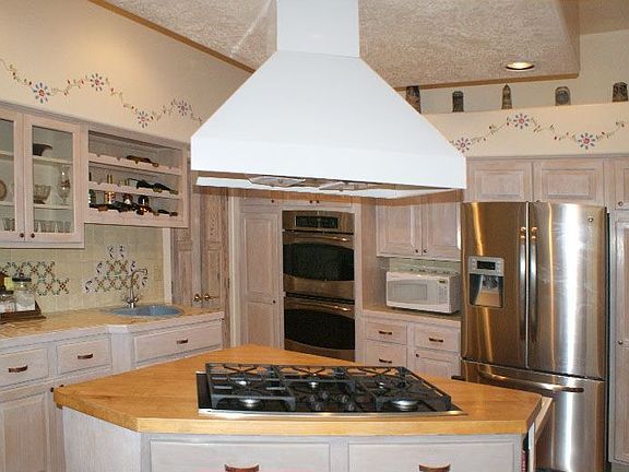 2nd image of 1714 Quail Run Ct NE