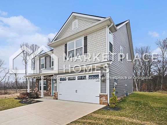 3rd image of 556 Kingwood Ln