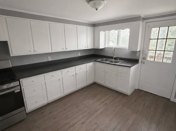 163 Mechanic St, Fitchburg, MA
