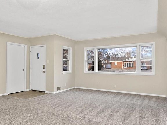 3rd image of 1524 E 16th St