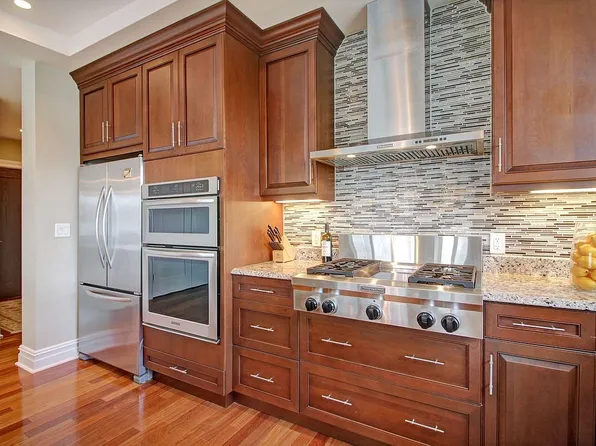 250 Henley Pl Unit 402, Weehawken, NJ 07086