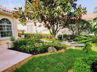 8154 Pine Cay Rd, Wellington, FL 33414