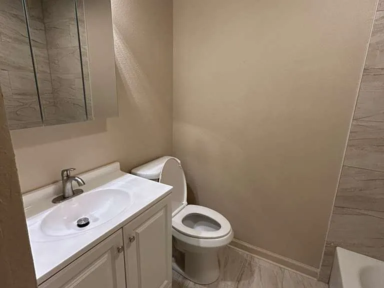2604 Richland St #1 — Photo 8