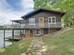 678 Meeting House Mtn Rd, Clayton, GA 30525