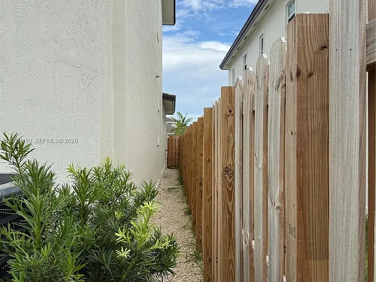 13347 SW 274th St — Photo 13