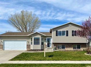 1556 W 300 S, Lehi, UT 84043