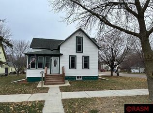228 W Elm St, Saint Peter, MN 56082