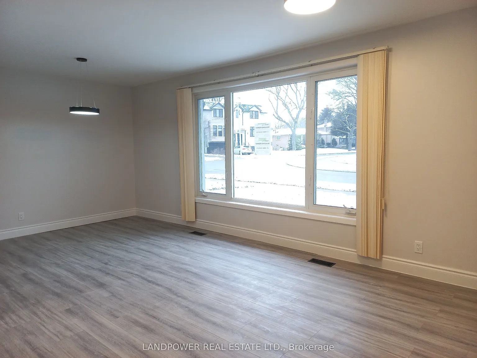 4 bed, $3,980 — Photo 2