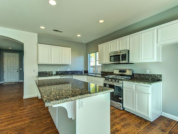 2nd image of 2239 Versailles St