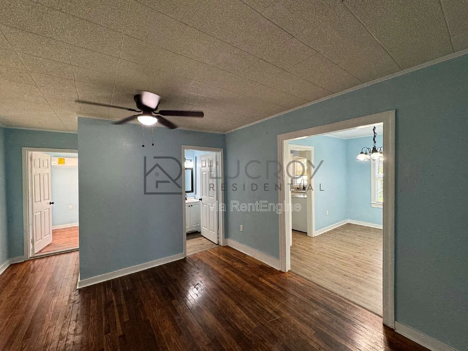 3 bed, 2.0 bath, 1000 sqft, $1,100 — Photo 2