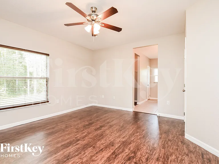 3379 Toluca Ter — Photo 7