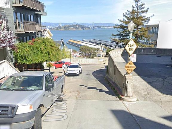4th image of 326 Union St