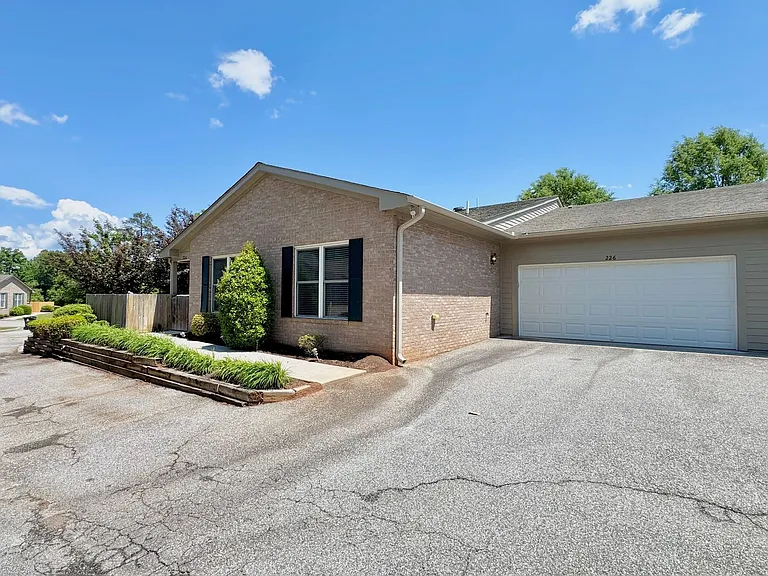 226 Beaver Creek Dr — Photo 24