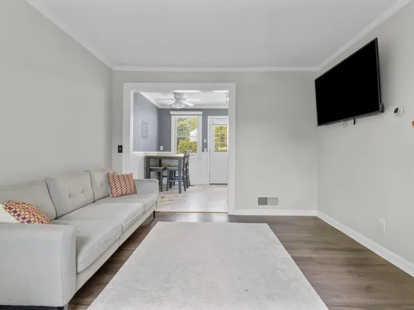 108 Sylvan Knoll Road, Stamford, CT 06902