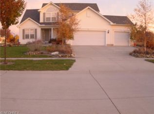 634 Eastpointe Ct, Amherst, OH