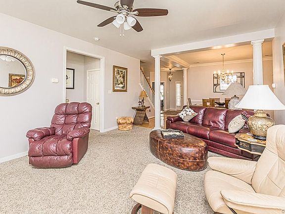 4th image of 145 Carriage Point Ln
