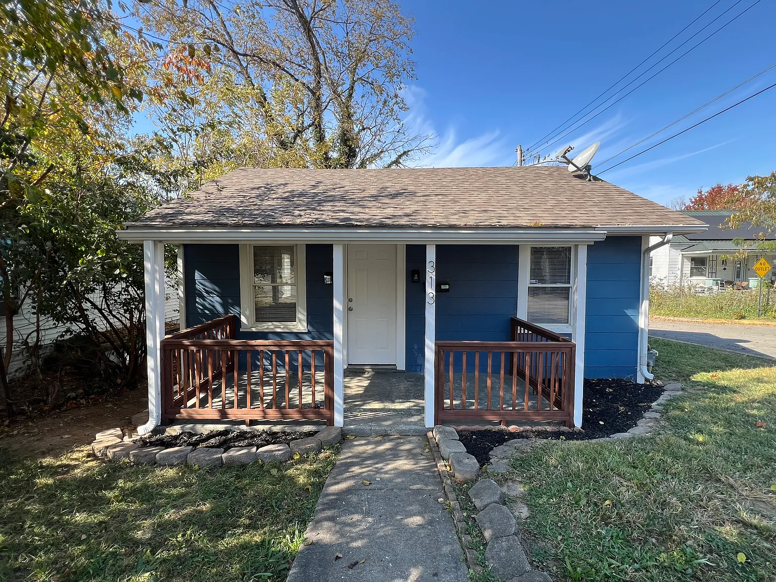 3 bed, 953 sqft, $1,500 — Photo 2