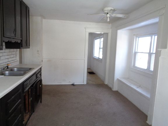 5th image of 9302 S Sproat Ave