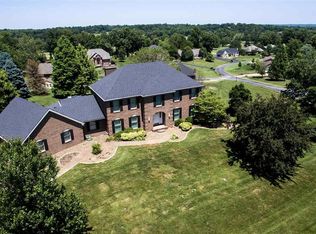 18 Oak Meadow Rd, Evansville, IN 47725