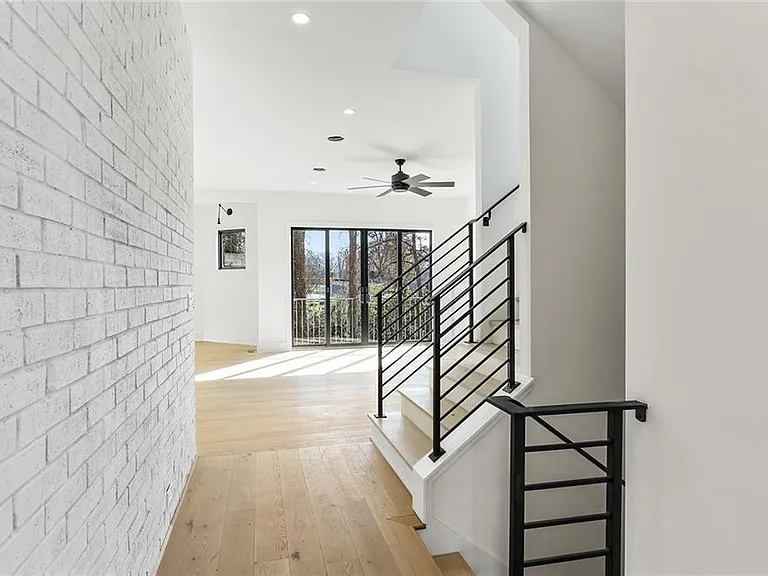 2985 Lookout Pl NE — Photo 5