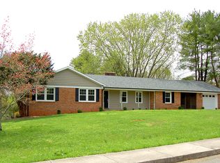 1702 N Hills Dr, Bedford, VA 24523