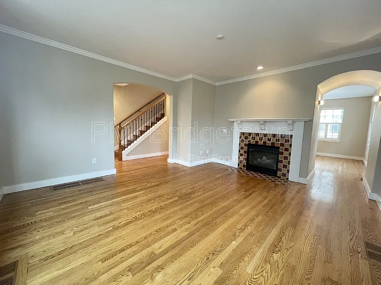 10235 NW Edgewood Dr — Photo 7