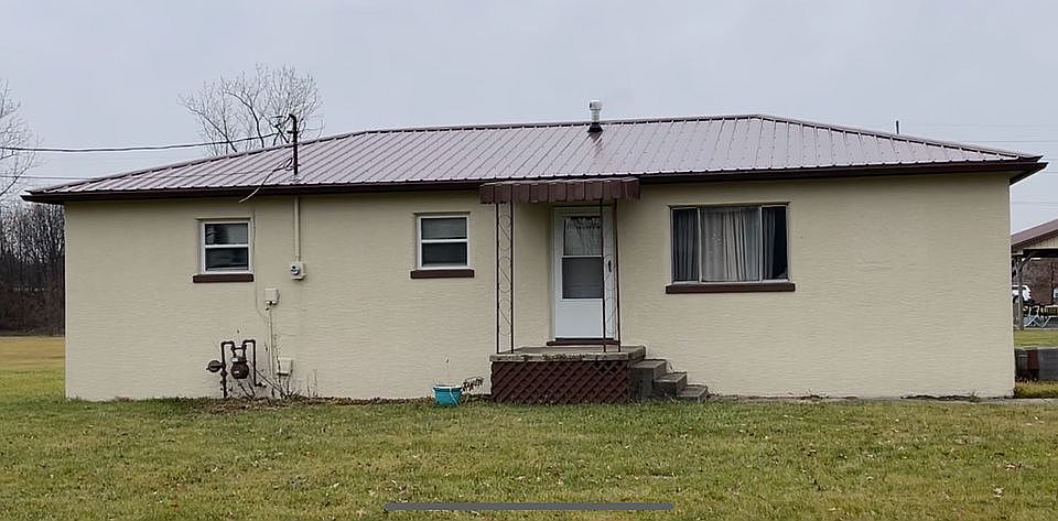 2nd image of 2700 McComb Rd