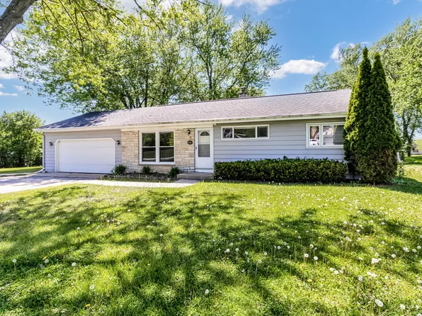 3925 N 144th St, Brookfield, WI 53005