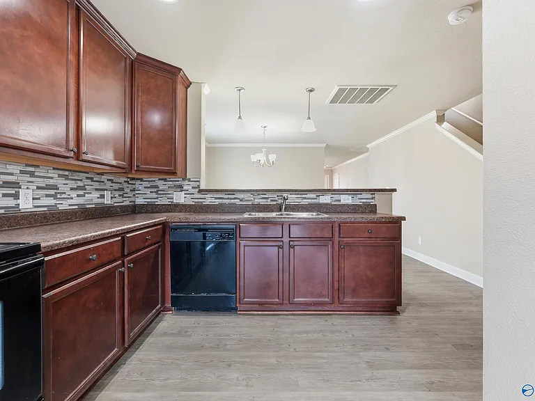 113 Pitts Griffin Dr — Photo 9