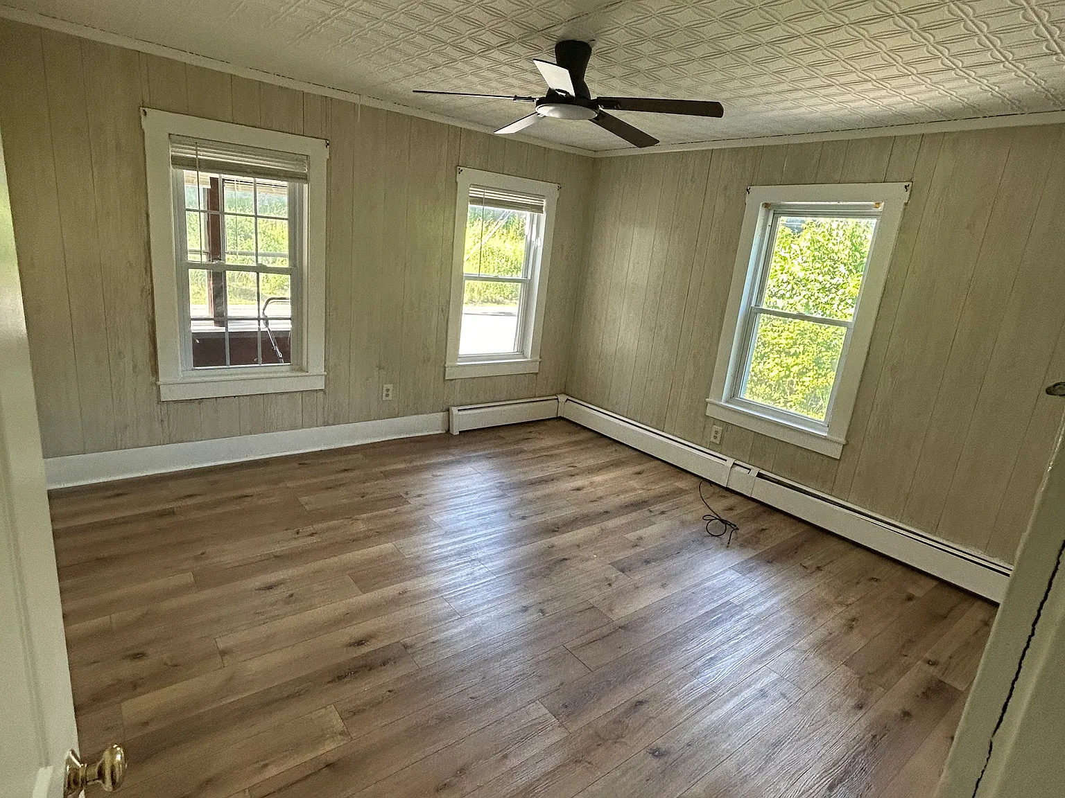 3 bed, 1300 sqft, $2,500 — Photo 4