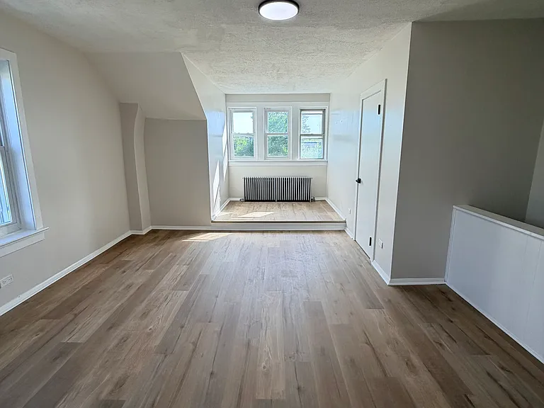 100 N Johnston Ave — Photo 35