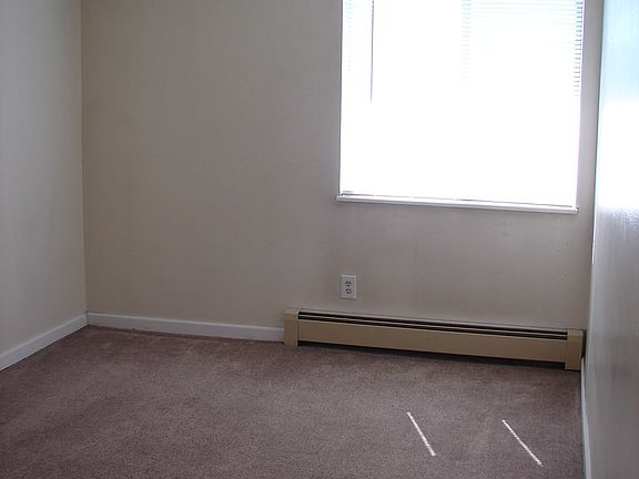 2nd image of 2264 Dexter Dr #201