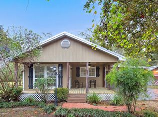 29030 S Range Ave, Livingston, LA 70754