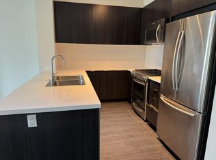 3107 Windsor Gate #205, Coquitlam, BC V3B0L1