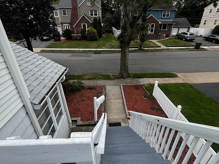 195 Pleasant Ave #2 — Photo 5