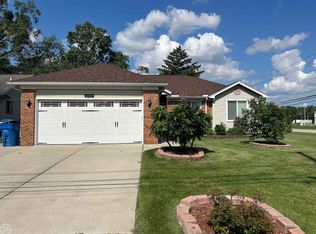 30955 Longview Ave, Warren, MI 48093