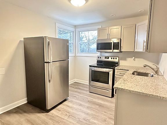 2nd image of 108-112 Winthrop St APT 4