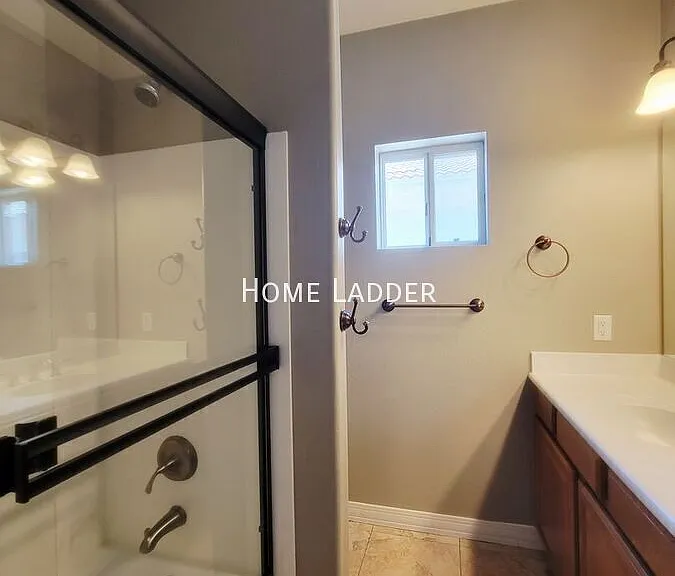 9030 S 10th Dr — Photo 19