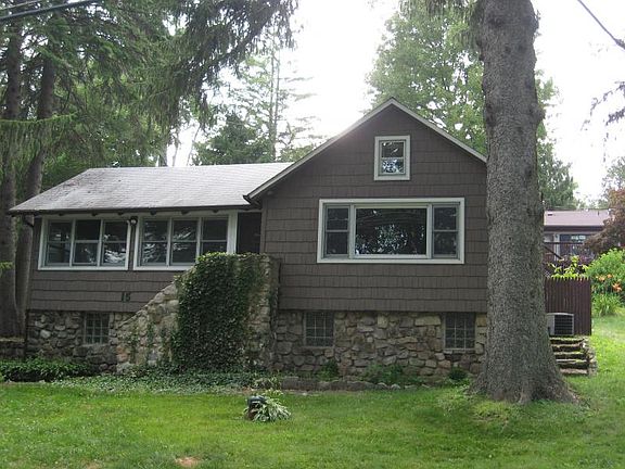 4th image of 15 Lakeside Dr