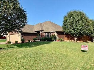 1918 Saintsbury Ct, Ada, OK 74820