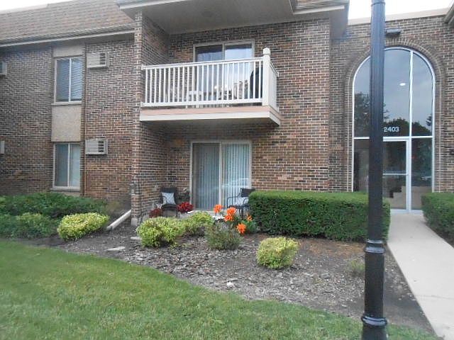 1st image of 2403 N Kennicott Dr APT 2D