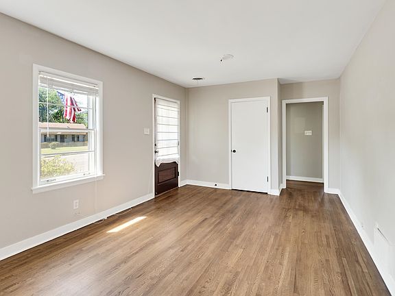 5th image of 1328 Colonial Rd
