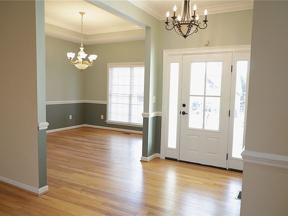 5th image of 326 Ravens View Dr